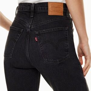 Levi’s Ribcage Jeans